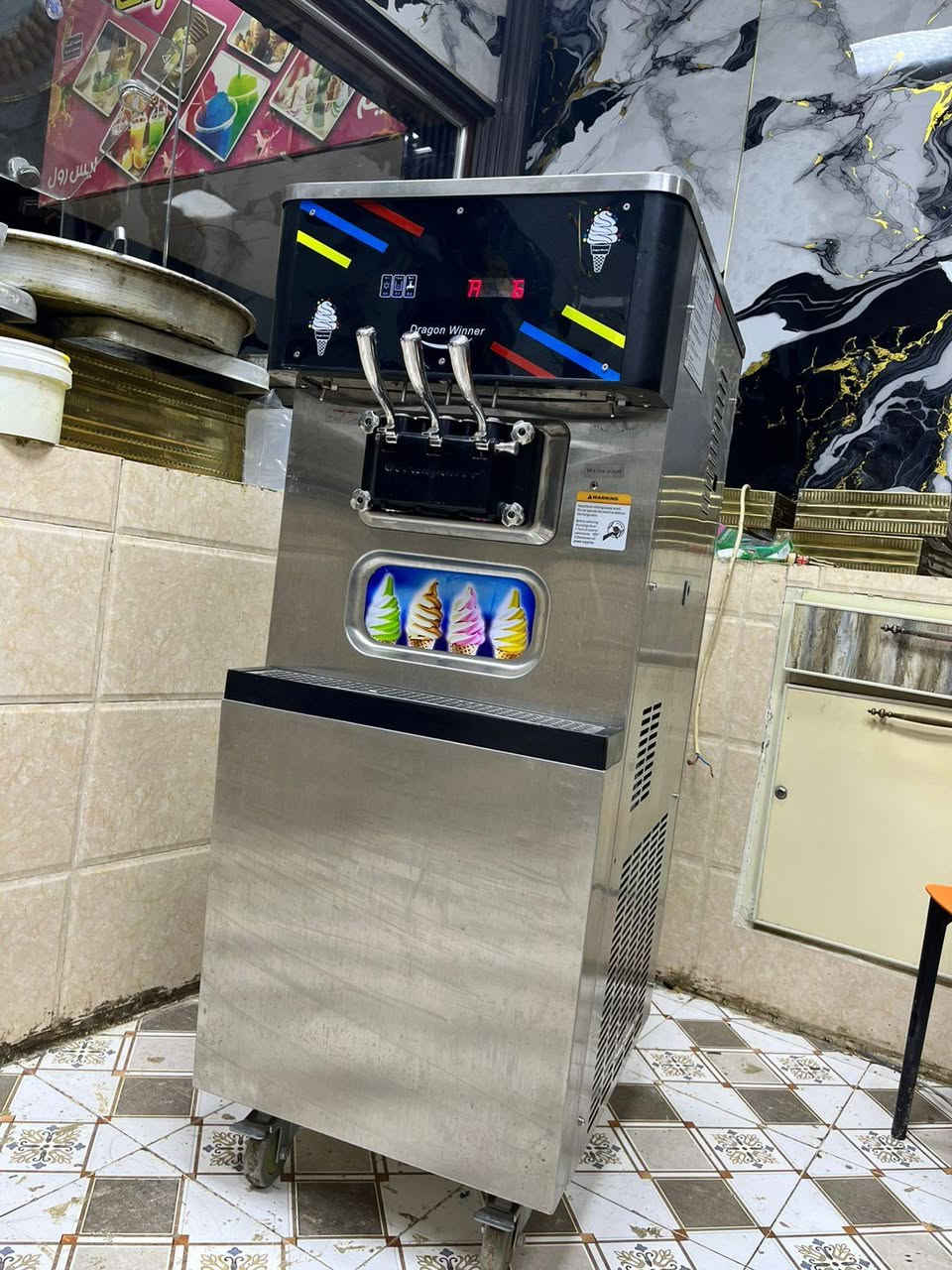 #رقم_واحد
بالسنگل فيز
من ماركة_اوشن_باور_العالمية
نضافة ٩٠٪  __
نضام_خلاط_تاج_بم_
بغداد ***********
#واتس_اب
