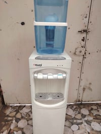 براد ماء • نيوال • نظيف