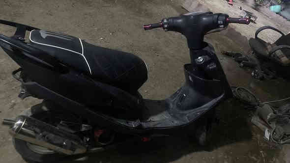 سلام عليكم دراجة ماكس عدلة قبل شهر من جفتت 55 الدراجة هاون كلجات fcs صالنصة ستيل صجمية الدراجة تخبل وكل غراضها جديد جانت مال لعب شاصي برتقالي 
جبتلها كفرات و زنون وكلها شغله  تعتبر تعمير بس راجز تعبان ويرادلها شخاطة  جديد سعرها 400 الف جماعت 350 لحد يراسل مكاني بغداد كراده ***********
