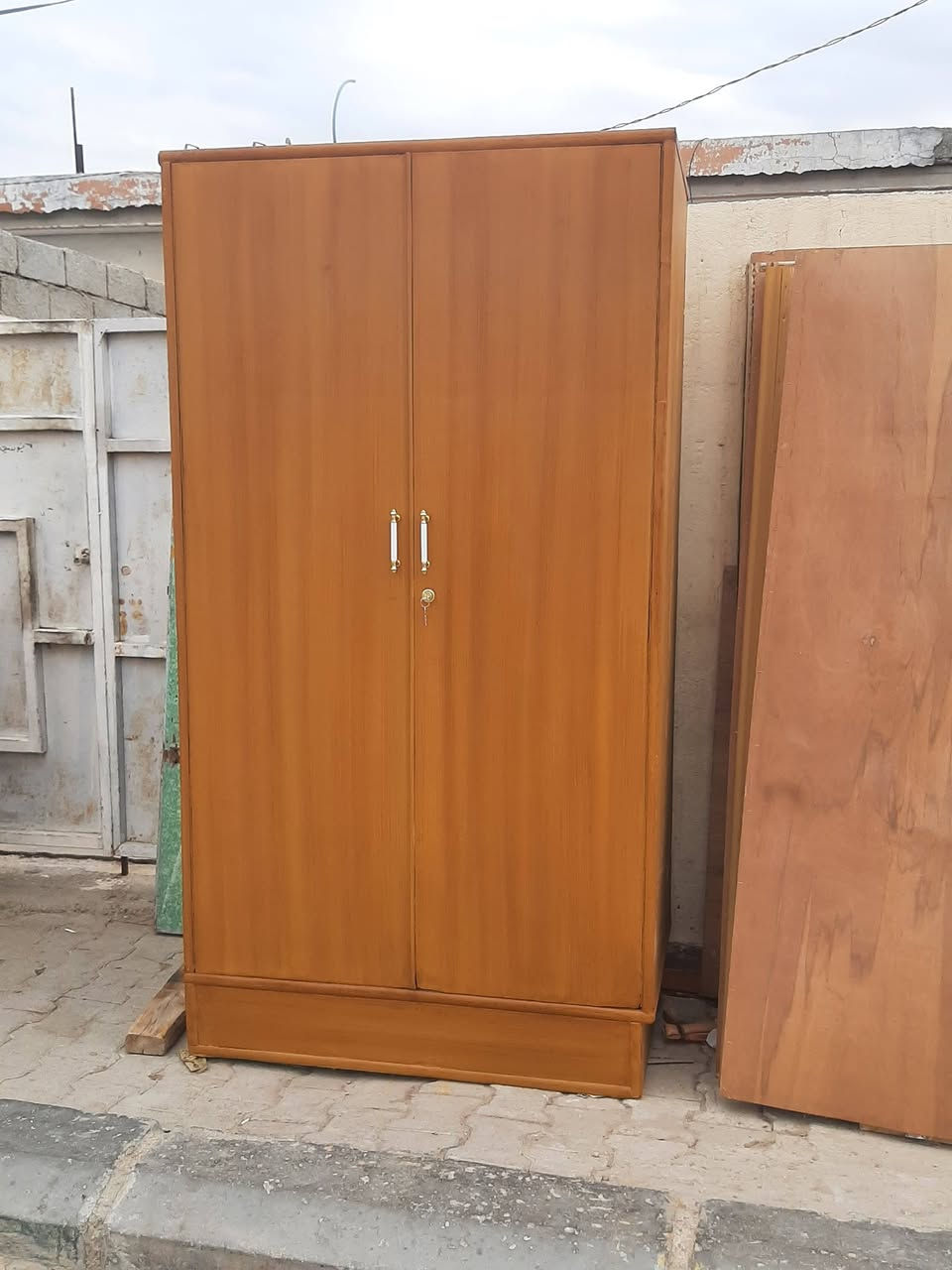 #_السلام عليكم
للبيع كنتور بابين 70$
+بوفيا تزكام اخت الجديده$100
بيهن مجال  
الاستفسار كربلاء المقدسة.خلف الاحزام. الف دار 
***********
