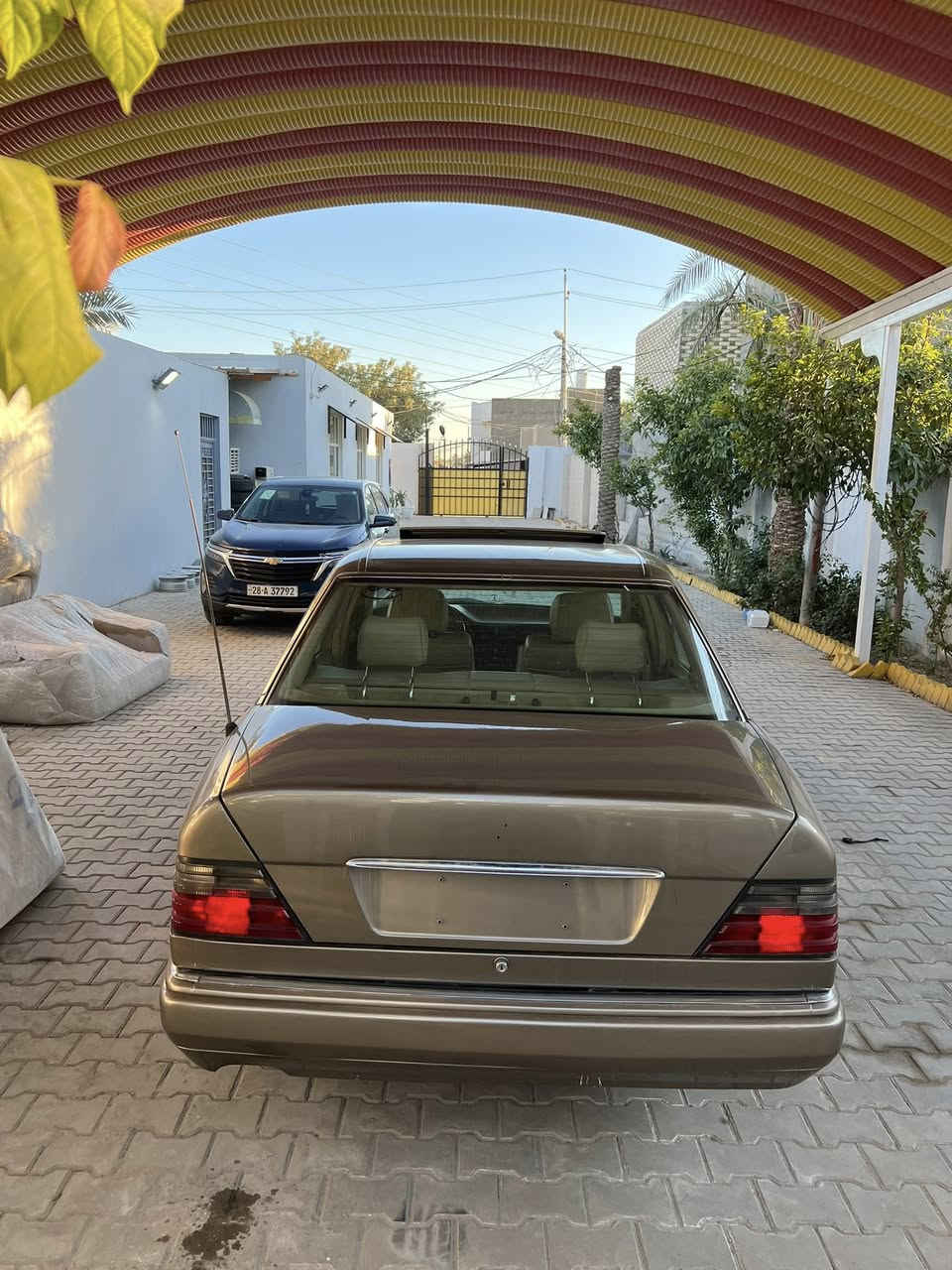 السلام عليكم
مارسيدس دب للبيع 
موديل 1991 
رقم بغداد صدامي  
سياره جديده محرك بلاد 
مصبوغة جمالية 
🔴بدون ضربة مكفوله فقط صبغ جماليه🔴

6 سلندر لاتنقص ولاتبخر   

🔥 حداديه جديده
🔥كشنات جلد
🔥سلايت فتحه سقف   
🔥كشنات كهرباء
🔥ريمونت تفتيح وتقفيل 
🔥اريل كهربائي  ع بس تفتح سويج 

 الله شاهد السياره بالحقيقه احله من الصور مال جناي تعال وشوف بعينك 

السعر 85
 العنوان النجف الاشرف  

📞 ***********
