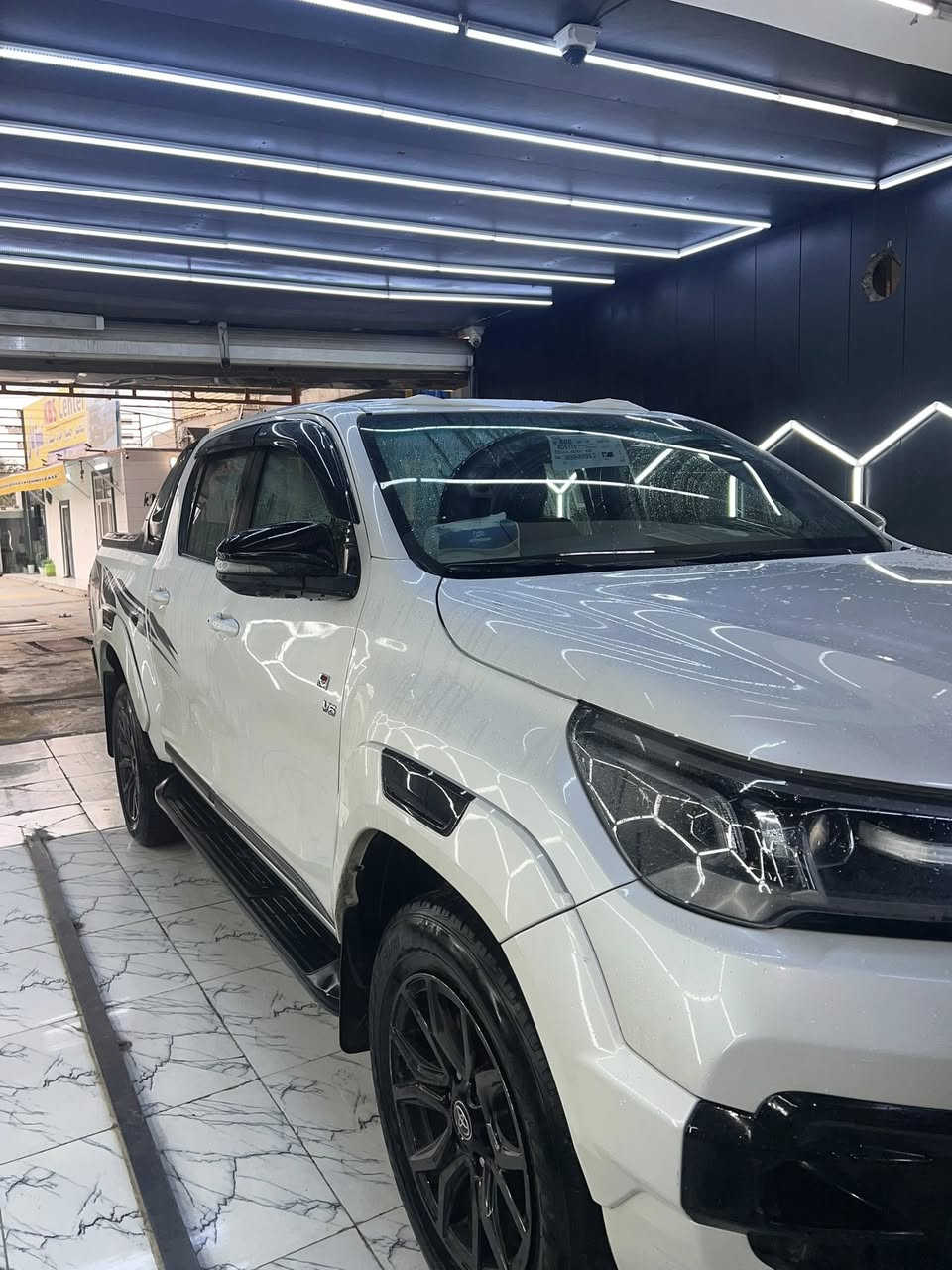 السلام عليكم للبيع 
هايلوكس جي ار  2022 GR 
محرك 6 
فول مواصفات ومواصفات الGR معروفه 
رقم السيارة اربيل
السعر 350 وبيها مجال 
للاستفسار اتصل ***********
