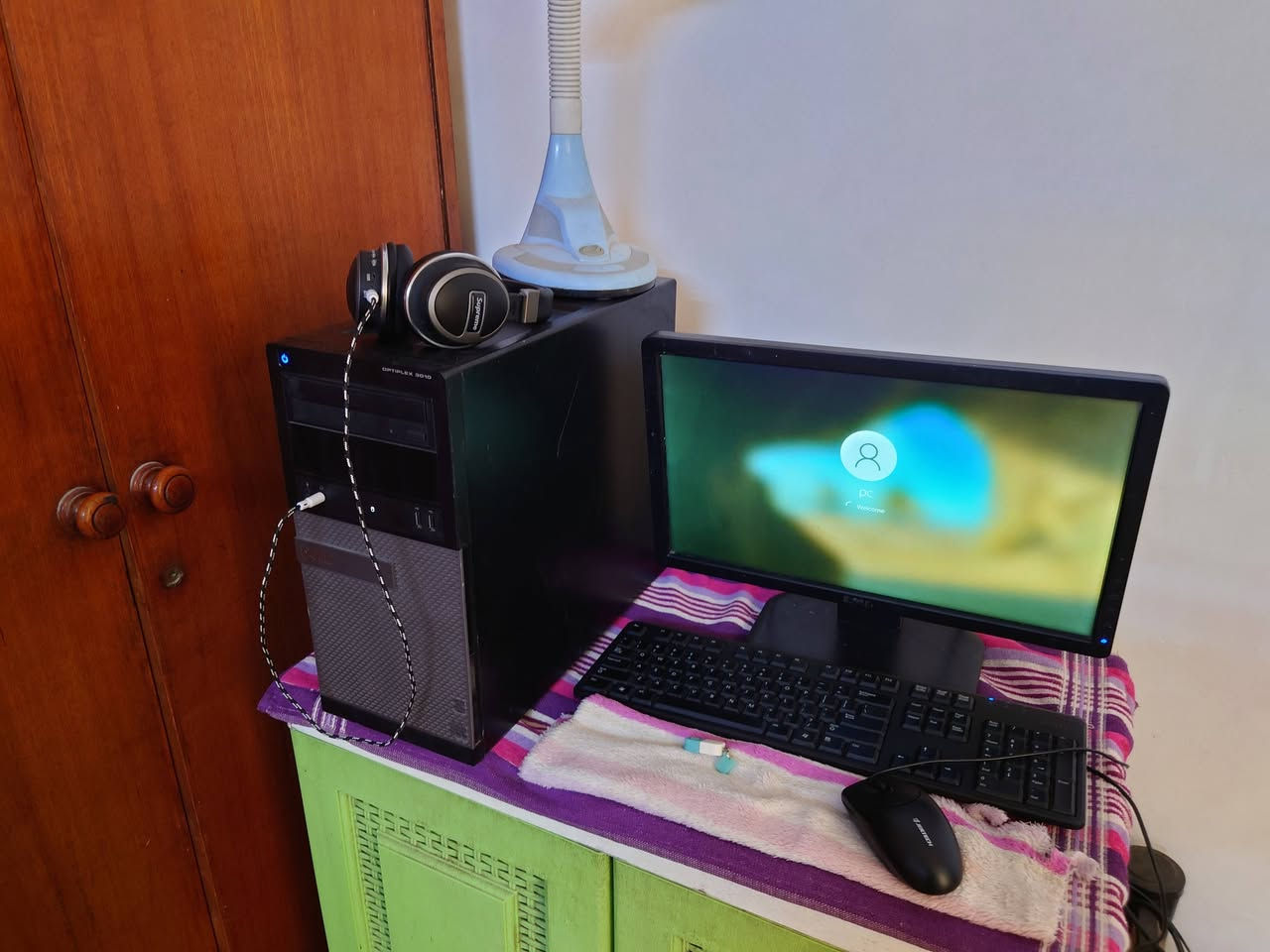 دل حاسوب مكتبي
رامات 16 هايبر اكس جيمنك
كرت شاشه 2 جيجا
هارد 500 جيجا قابل للتطوير من شركه توشيبا اليابانيه
مراوح عدد 2 باور سبلاي دل اصلي يتحمل الضغط الهائل بشهاده ديل 
معالج i3 جيل رابع 4150 اقوى جيل بالرابع بتردد 3.50 عدد 4 
مكاني بغداد بلديات السعر 120 الرقم *********** تجي تفحص وتاخذ حاسوب قوي ايضا للالعاب مع كيبورد ماوس وشاشه والكيس يعني كامله
