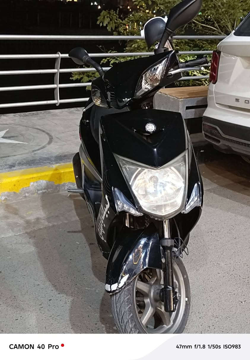 سلام عليكم 

 للبيع دراجه سكنس لد ياباني 

دراجه وكاله نضيفه جدا  جكليته 

مكفوله من طول لطول 

محرك ناعم الله شاهد خرسه 

   شرط محرك ممفتوح 

ماشيه 1270

بريكات دسك امامي بنز  خلفي 

كهربائيات كامله نكره سلف 

كيجات الكتروني 

دبلات ممتازه 

للعلم دراجه احلى من صور 

المكان بغداد الكريعات  

سعر وتفاصيل على الرقم موجود 

***********
