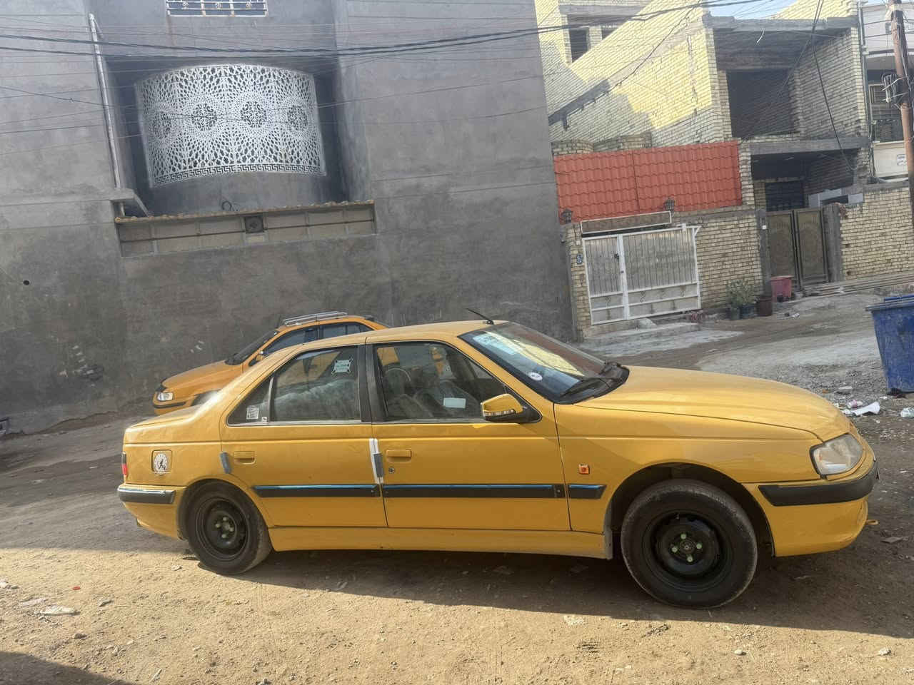 السلام عليكم 
للبيع بيجو بارس 2015 
بيها جاملغ امامي الأيمن مبدل اثر طخه بسيطه 
مكينه بيها خيط بخار 
كير مكفول 
تخم تاير جديد
رقم نكليزي هيىه وغرامات مصفره 
تحويل ثاني يوم 
السعر 39
استفسار ***********
