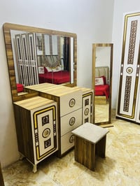 غرفه تركيه للبيع بيهه ضرر بسيط مكاني بغداد سعر 300وبيهه مجال 077083051...