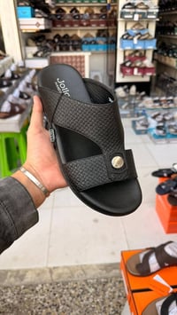 ازياء تميم   وجبه جديده من الشحاطه الجوليان الأصلية 🔥 تصميم شبابي أنيق...