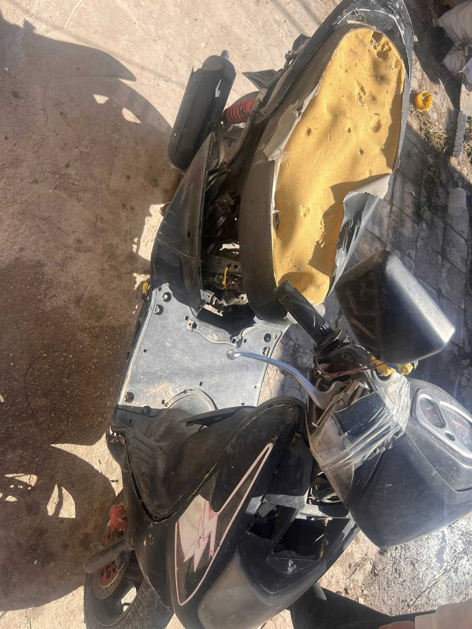 سلام عليكم دراجه سكنس ١٤٠ لبيع جفته جديد قبل شهر بدلت لها زنجبيل ولفات وطفت مادري يمكن علكت والفات مكان بغداد الطيفيه


**إذا كنت صاحب هذا الإعلان وتريد حذفه لأي سبب، رجاءا أرسل رسالة إلى الدعم الفني**