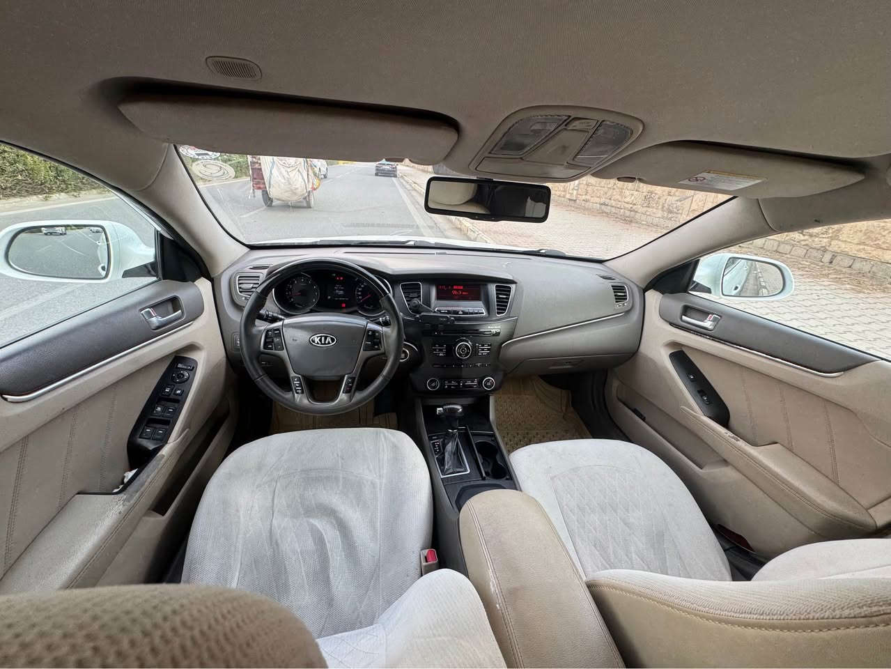 كيا كادينزا
موديل : ٢١٢
سبوغ ٤ پارجه سه ياره كه زور ته نك و جوانه 
روشتن ١٨٩٠٠٠ روشتوه
گير مه كينه نه كراوه ته وه لوكه 
سه نه وي نوي هه زه ي نوي جوار تايه ي نوي يه ك دينار مه سره في تيدا نيه 
به ناوي خومه
شوين : هه ولير
نرخ : ١٠٧
ژماره موبايل : ***********

كيا كادينزا
موديل ٢٠١٢
مشيه ١٨٩٠٠٠
سبغ ٤ قطعه سياره كلش حلو
گير و محرك ما مفتوح بشرت كلش جديد
سه نويه و هزه كله جديد دينار مصارف ما عليها
سياره بسمي
مكان : اربيل
السعر : ١٠٧
رقم موبايل : *********** أربيل, العراق
