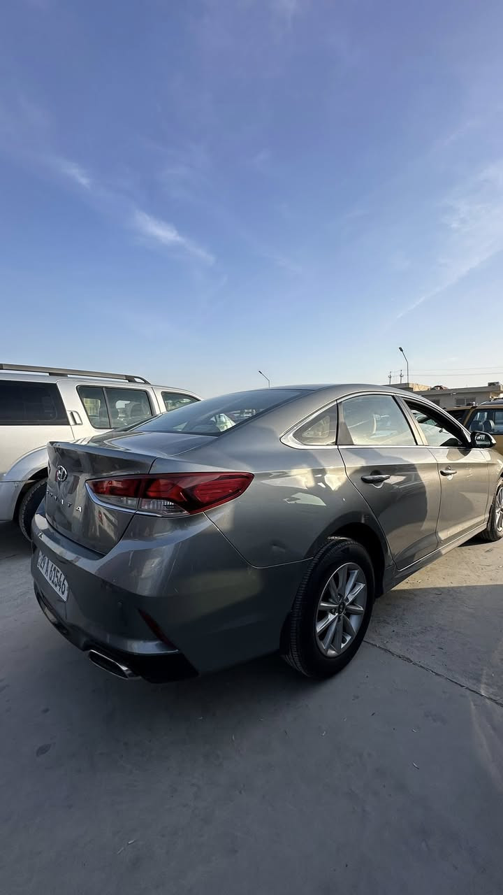 السلام عليكم
سوناتا 2018 خليجي
ماشية 195
تحكم ستيرن
شفتات
شاشة
مود درايف
كروس سرعه
مري شفط
اشاره بالمري 

محرك 2000 دوش المرغوب
سياره مناقصها شي 
بيها 4 قطع صبغ فقط بدون دواخل و بدون ضربه شرط الفحص 

سعرها 140وبيها مجال 
للتواصل ***********
