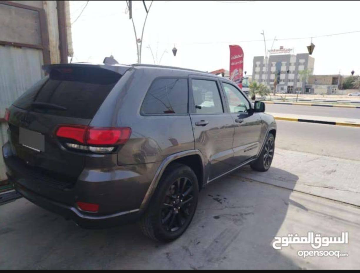 سلام عليكم جيب لاريدو بلاك توب فول موصفات 2020 بدون فتحه ماشيه 75 الف جديده جداً
1. رادار بالدعاميه + خلفي + جوانب 
3. بصمه تشغيل و ابواب 
4. تشغيل عن بعد 
5. صندوق كهرباء 
6. كشنات جلد + تتفئه 
7. شاشه ايباد كبيره 
8. حساسات + كامره خلفيه 
9. كشن سائق كهرباء 
10. نظام اتو هولد
12. تحديد مسار 
13. نظام سبورت 
14. نظام ايكو 
15. سياقه ذاتيه 
16. جاملغ امامي وبنيد فقط  
17. مكان السياره بصرة. 
18. السعر245 ورقه
19. الاستفسار.
***********
العنوان: البصرة، مجمع الأمل السكني
