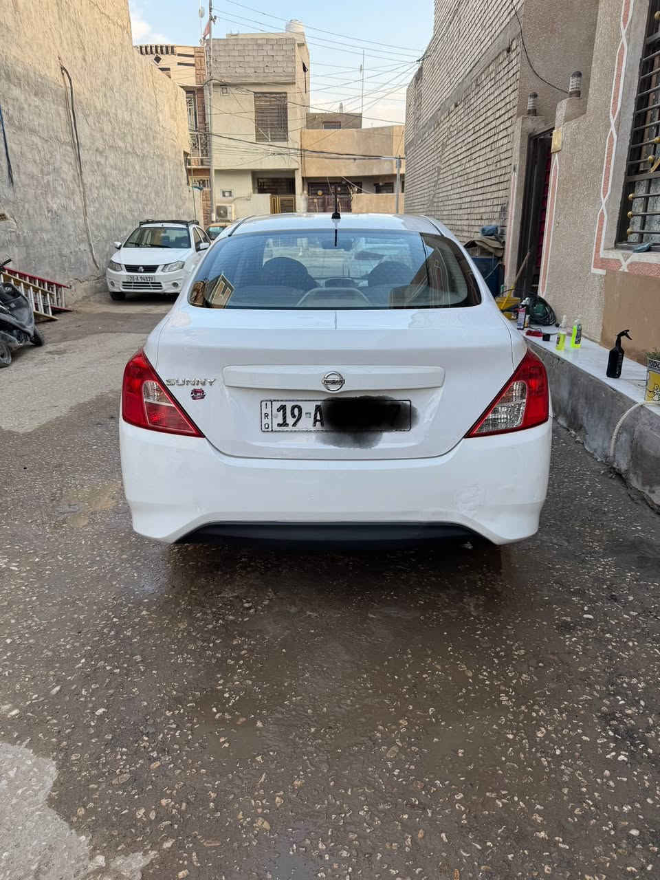 نيسان سني هندي  2017 رقم كربلاء دولي السيارة جديده وجاهزه من كلشي كير مكينه تبريد تدفئه تخم تاير حداديه كله جديد ماشيه 120 بيه طخه جوه البكلايت اليمن مكانه كربلاء السعر 98 الشراي يتصل 
***********
