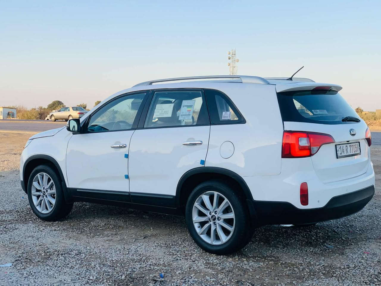 السلام عليكم سورنتو موديل 2015 رقم بصره تحويل سنويه وارد خليجي مكفوله من الضربه القويه ما عدا جاملغ خلفي وقبق الجنطه وتعمير وصبغ بصيط مواصفات 6 سلندر مكينه ما مفتوحه 7 راكب بصمه كشنات جلد برده خلفيه شاشه وكامره لد امامي خلفي حساس خلفي مراوس وبيع حسب  القناعة  السعر 148 غير متواجد عل فيس الاستفسار  الرقم ***********
