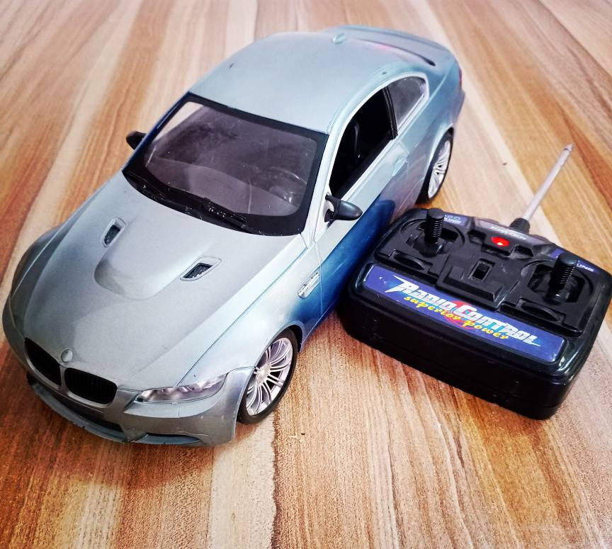 صباح الخير 🌹.. BMW حجم ١/١٤  عالريموت شكل نادر 🫨 إنارة أمامية فقط مبدأ بيها جام خلفي و باقي التفاصيل كلها مذكورة بالفديو المرفق 🔥 ب١٥ الف دينار فقط 🤩


**إذا كنت صاحب هذا الإعلان وتريد حذفه لأي سبب، رجاءا أرسل رسالة إلى الدعم الفني**