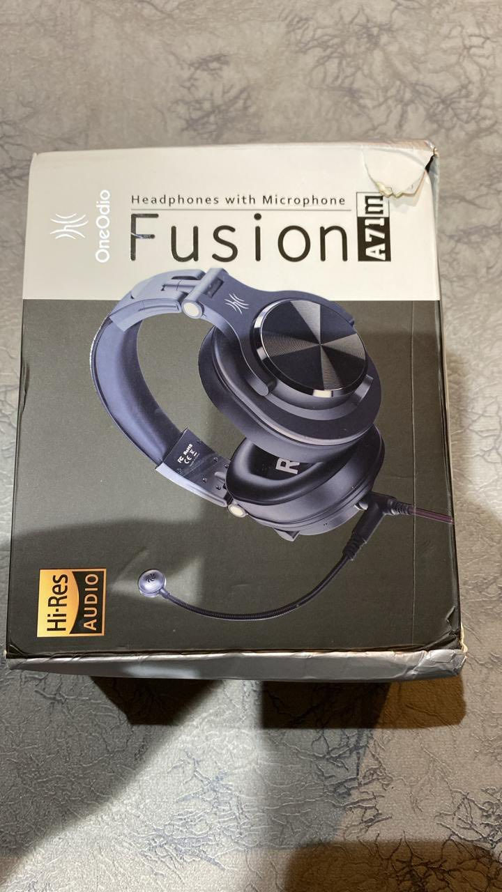 اخوان هيدفون احترافي كلش راقي غير مستخدم سعره ٦٠ ألف وبي مجال للشراي راسلني واتس  إذا اتريده *********** غير متواجد على الماسنجر
