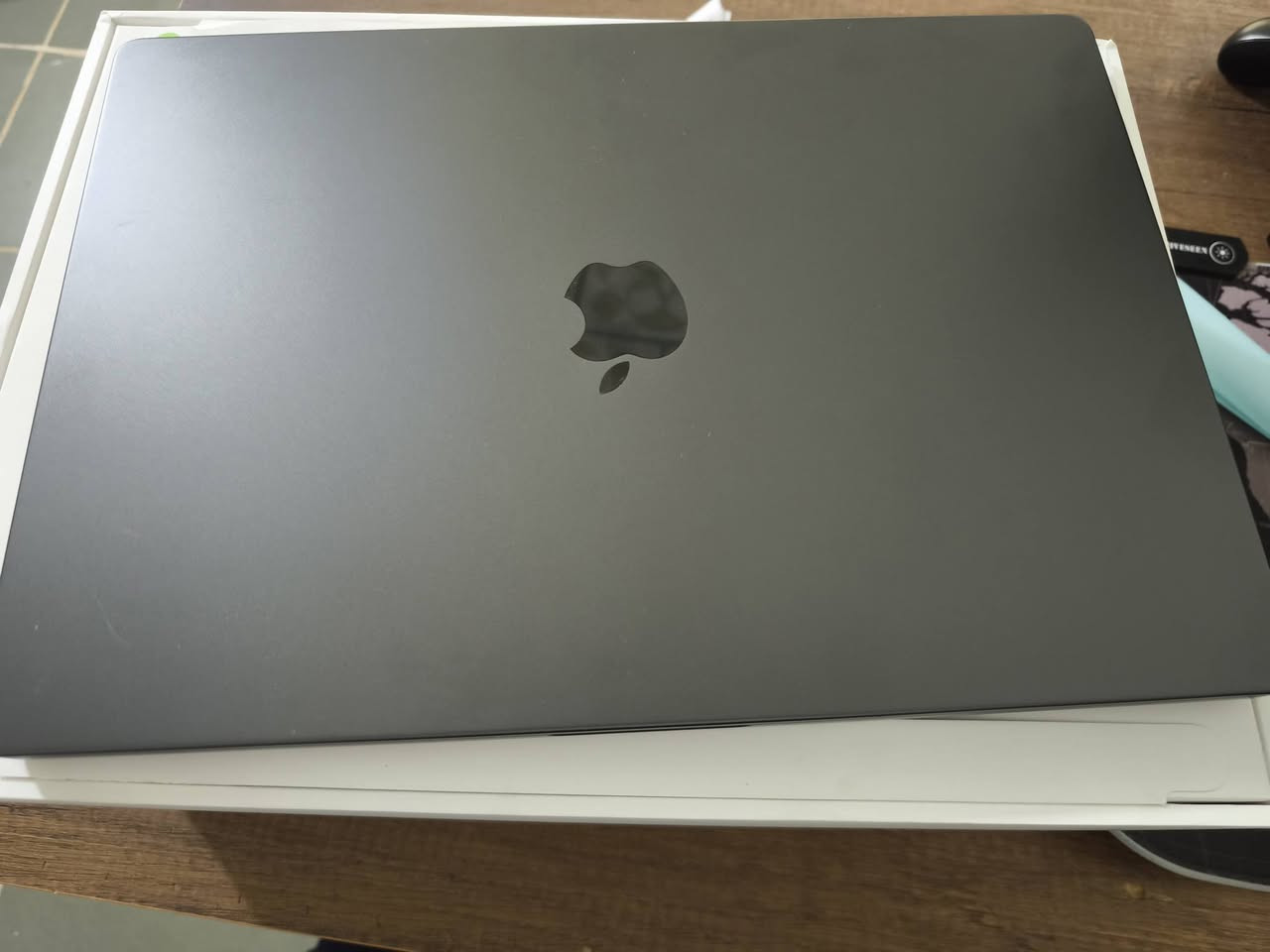 MacBook Pro 16 inch
M5 Max

Open Box

36GB RAM

2TB Storage

Cycle count: 2

Local Pick up. 

Location: Sulaimanyaih 

Will be sold to the highest price.


**إذا كنت صاحب هذا الإعلان وتريد حذفه لأي سبب، رجاءا أرسل رسالة إلى الدعم الفني**