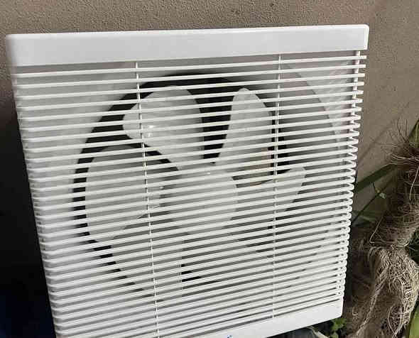 ساحیبەگەورە بۆفرۆشتن لۆکە 20پی دراوە ئەیفرۆشیتە وەبە15
***********
