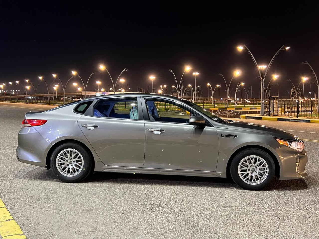 سلام عليكم 
كيا اوبتيما 2018 رقم اربيل بسم شركه تريد تحويل او وكاله ماكو مشكله سنويه صالهة فتره من خلصت وارد امريكي محرك 2400 حادثهة من امريكا ناشره بيهة صبغ بنيد وجزء من باب الخلف الراكب لغود وشواصي سليمه بدون ايرباك وبيهة بارد لسياره جاهزه مكينه كير تبريد ❄️ ثلج شاد الهة منظومه جديده موصفات لسياره
/ خروج عن المسار 
/اشاير بامري
/شاشه تدعم ابل كار بلي
/حساسات خلفيه
/كامره متحركه
بيهة بعد موصفات للبيع سعر 124$ مكان السياره بصره *********** اتصل او وتساب البصرة, العراق
