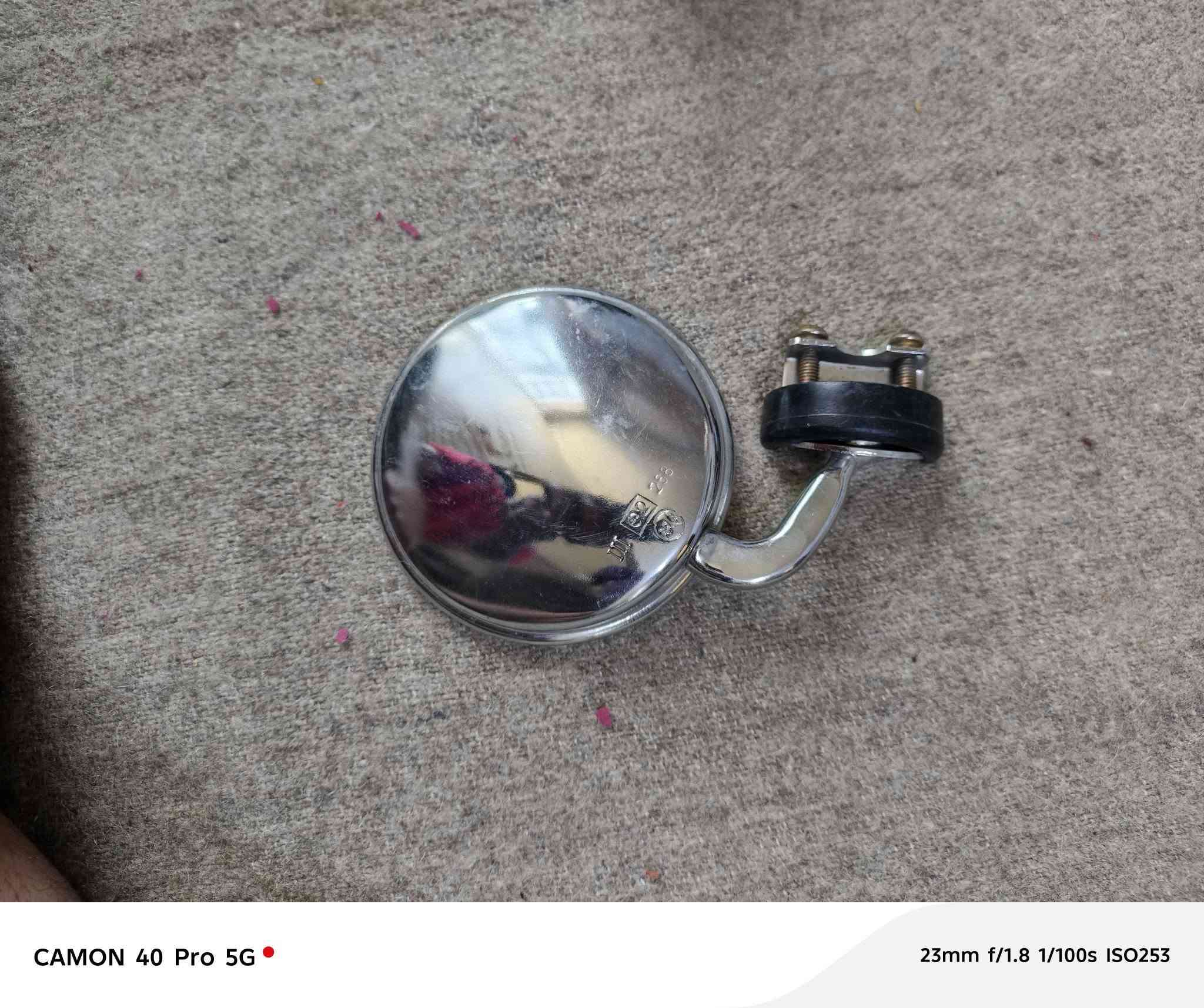 سلام عليكم
غراض فوتون للبيع كلهن جدد ما مستخدمون 
طوفه مال بنزين اصليه وجديد
قاعده مال تبريد جديده  ايسي ميكانيكي جديد 
كلهن ٦٥ الف مكاني بغداد المحمودية 
***********
