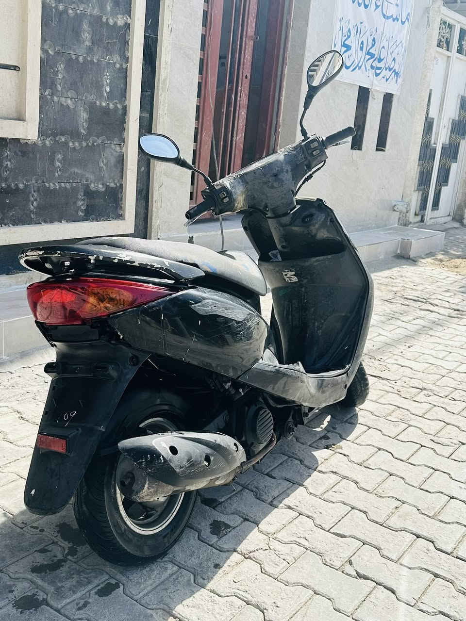 السلام عليكم بريز 140
سعرها 350 الف و بيها مجال بسيط 

العنوان . الحرية . دباش 

الرقم : ‭0776 723 0698‬
