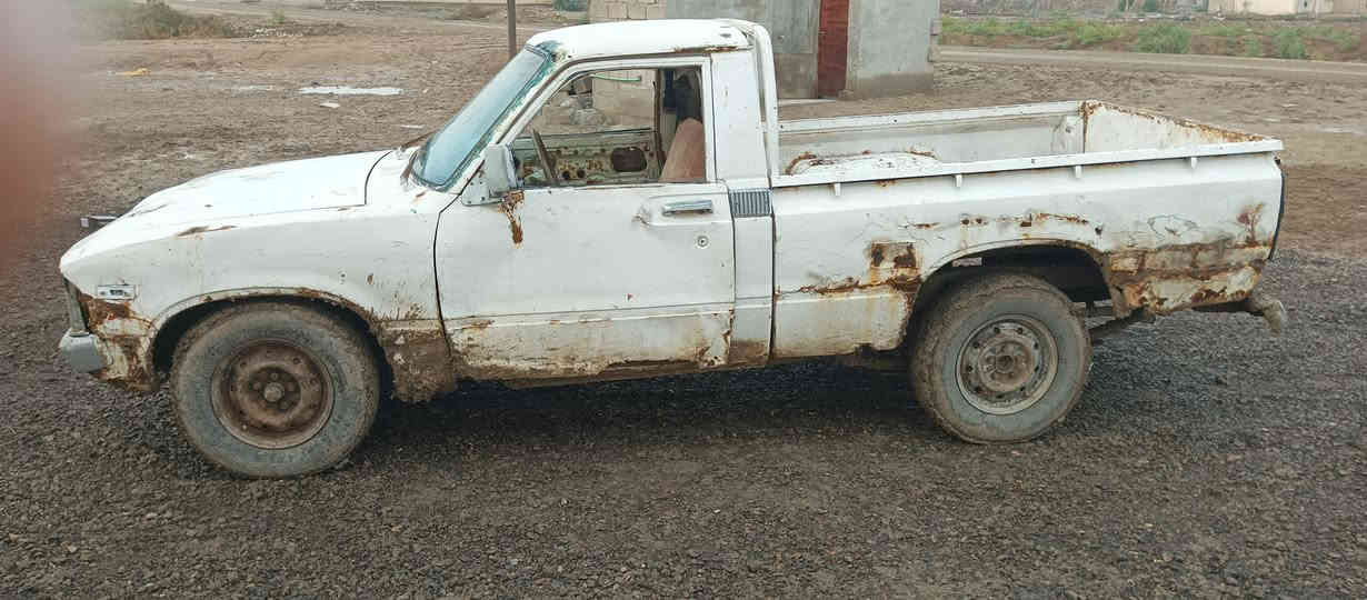 سياره البيع مديل 79سياره محرك وكير كرتون تواير حدايديه رقم ذي قار تحويل ثاني يوم سعر 11وبيه مجال الشراي مكان ناصريه الفهود رقم الهاتف ***********
