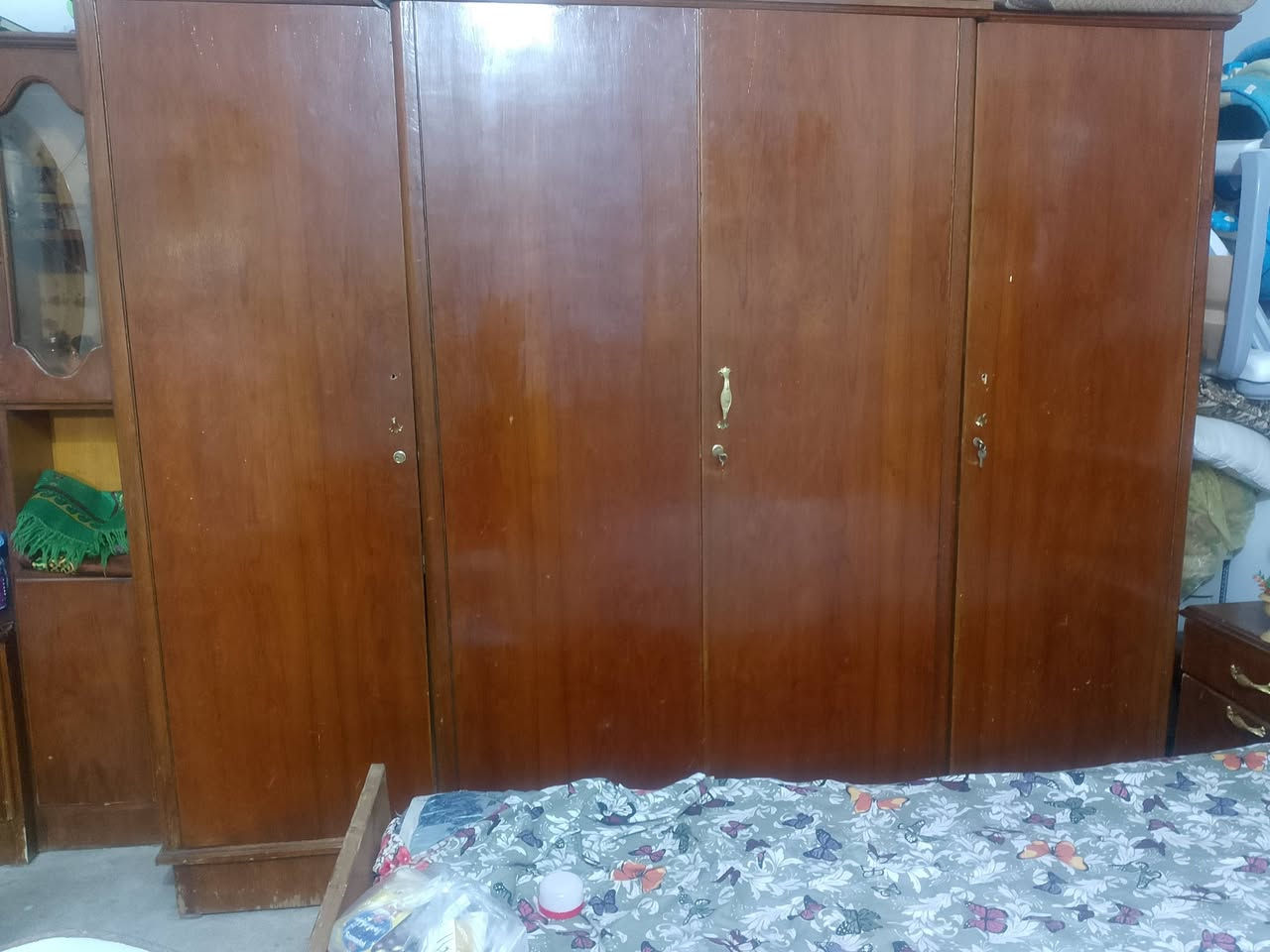 غرفه نضيفه 350 وبيها مجال
***********
