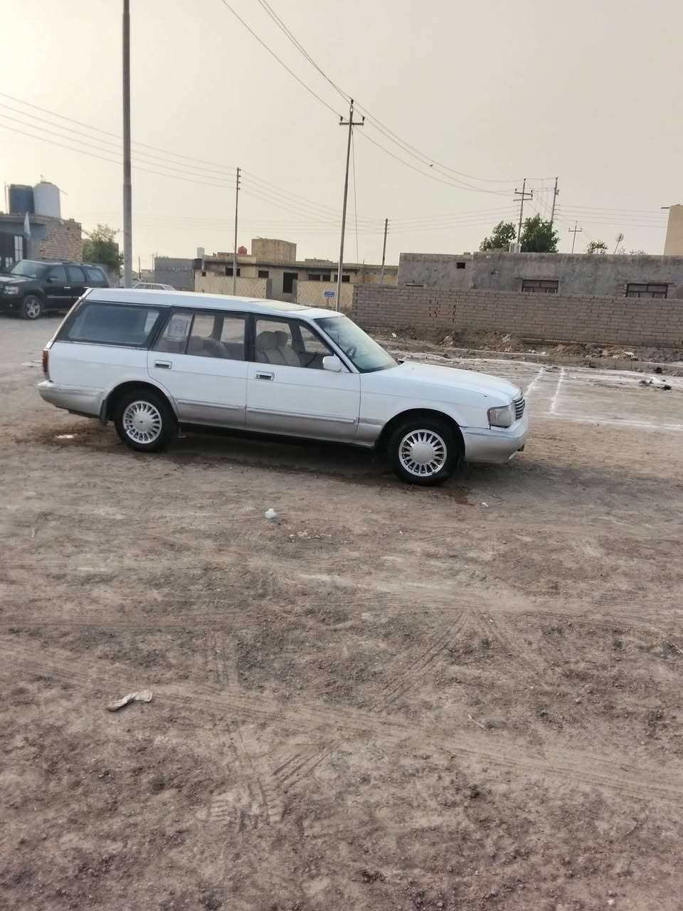 السلام عليكم ارنب ستيشن للبيع موديل. 1991 السياره جاهزه ونظيفه مصبوغه صبغ للجماليه فقط السعر. 40 وبيها مجال بسيط  مكان السيارة ناصرية مركز. ***********

