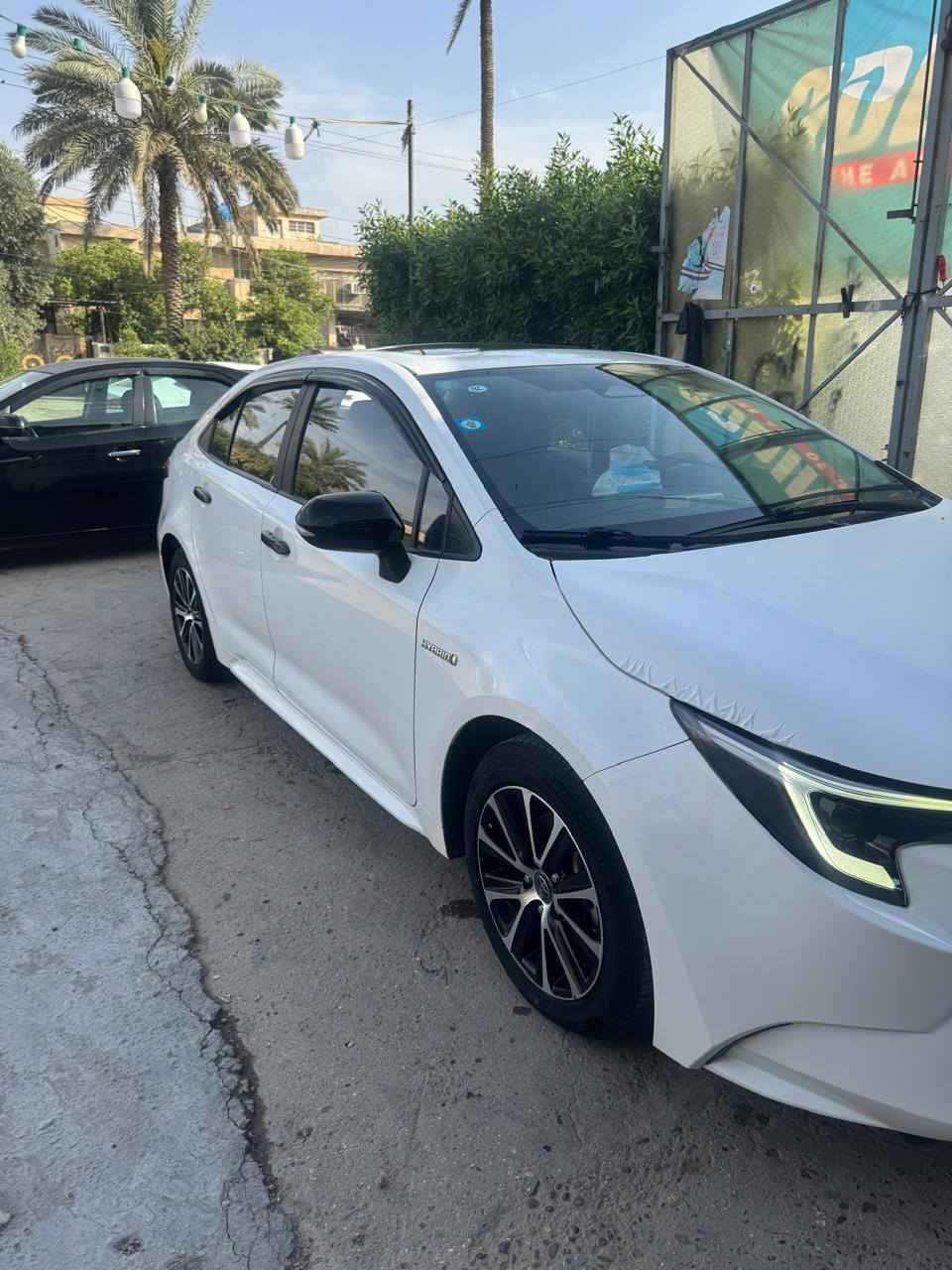 السلام عليكم
كورلا هايبرد 2024
الشكل الامريكي 
سياره الجاهزه من كل نقص 
مكفوله من صبغ وضربه 
عدى فعصه بل هلال موضحه في الصوره سياره مكفوله كلها 
ماشيه 42 الف 
رقم بغداد الدولي 
باسمي السياره شرط التحويل 
مكان بغداد العامرية 
الرقم ***********
السعر 145
