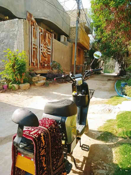 السلام عليكم
2025 موديل R9 دراجة شحن 
 خمس بطاريات اصلية
  (R) نظام رجوع الى الخلف
شاشه دجتل
تحديد 4 سرع
بريكات هيدروليك 
السرعة القصوى (الحقيقية ): 70
جهاز انذار
 (LED) لايت 
اشاير أمامي و خلفي
دبلات 2 امامي (هيدروليك)  والخلفي (غازي)

السعر : 425
العنوان : كربلاء - باب بغداد
للأستفسار : *********** (واتساب / رصيد)
