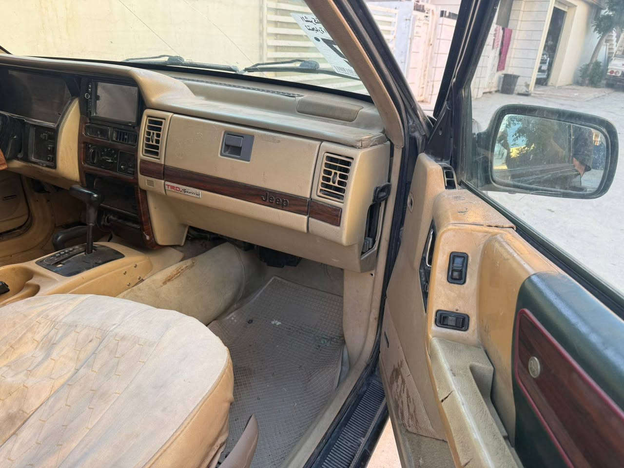 جيب موديل ۹٥ محرك كيرجيب ٦سلندر رقم سليمانية شرط التحويل بدون ضربة    سعر ٤۲  $ مكان سليمانية ***********
