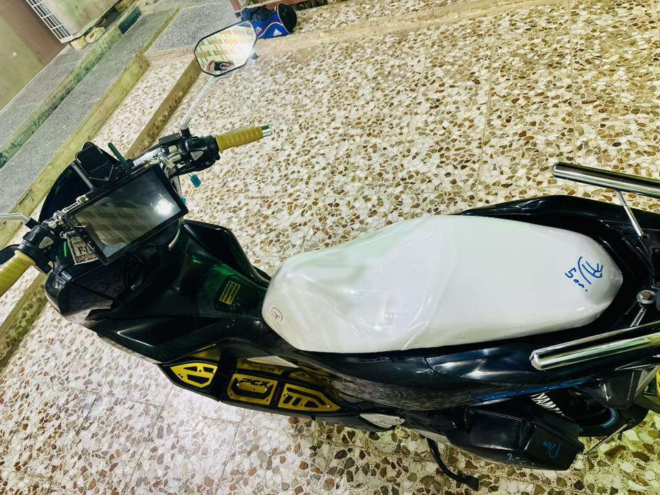 بي سي اكس جيل الثالث درجه كوري مواصفات ياباني مكينه بلادي 150 حساس زدحام حرف A حساس ستان تتفه يدات كفرات بلاديه بس مرشوشه كلير جماليه شاشه تاب مضخم دامه كامله تخم تاير تخم دبلات بيه تزويد ((ماشيه 25 حقيقي))دراجه نضيفه كلش مال جناي تاخذه من باب بيتي مكاتبه اسويلك بيه دراجه ربع ماذب عليه بانزين محسن تهن اصلي***********
