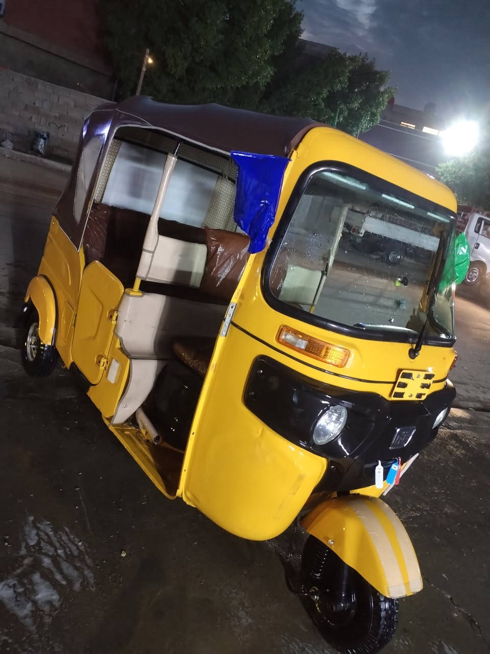 تكتك كفاله عامه موديل ٢٢ أوراق ضايعه ابيع هلموجود مكينه  وضع شركه وممشغله هواي تكتك طابكه وساكته مكاني شعب بانينخانه سما بغداد سعر خاص. خابر ودلل *********** حسين الكعبي وكشر هم. كفاله
