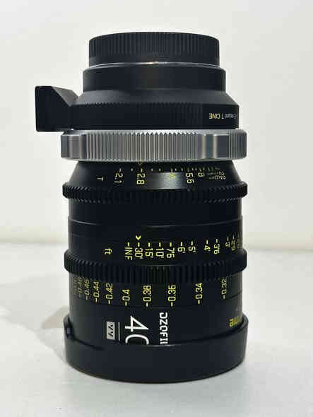 عدسه ديزو فلم للبيع ٢/١ - ٤٠ ملم نظافه ٩٨ بالميه  مع ادبتر للسوني
تواصل واتساب 
***********
