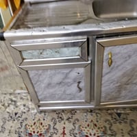 خزانة • أثاث منزلي