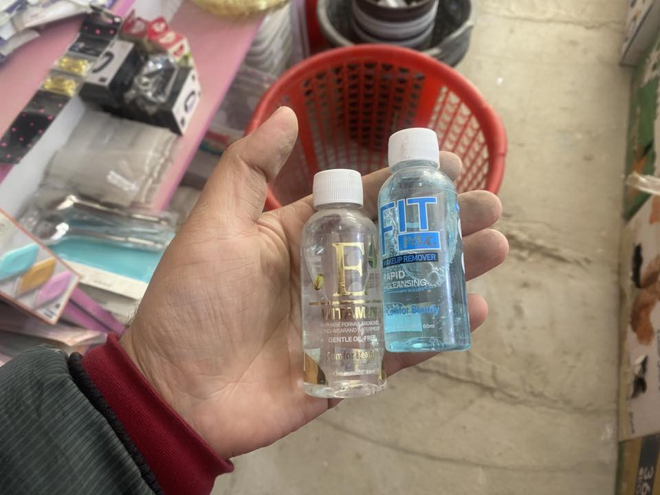 💄 غراض كوزمتك عددها (853 قطعة)
💰 سعر القطعة الواحدة: 500 دينار فقط

🔥 شلعة كاملة بسعر 400,000 دينار فقط 🔥
🚚 التوصيل متوفر لجميع المحافظات
📍 المكان: بغداد 
للتواصل *********** 
***********
