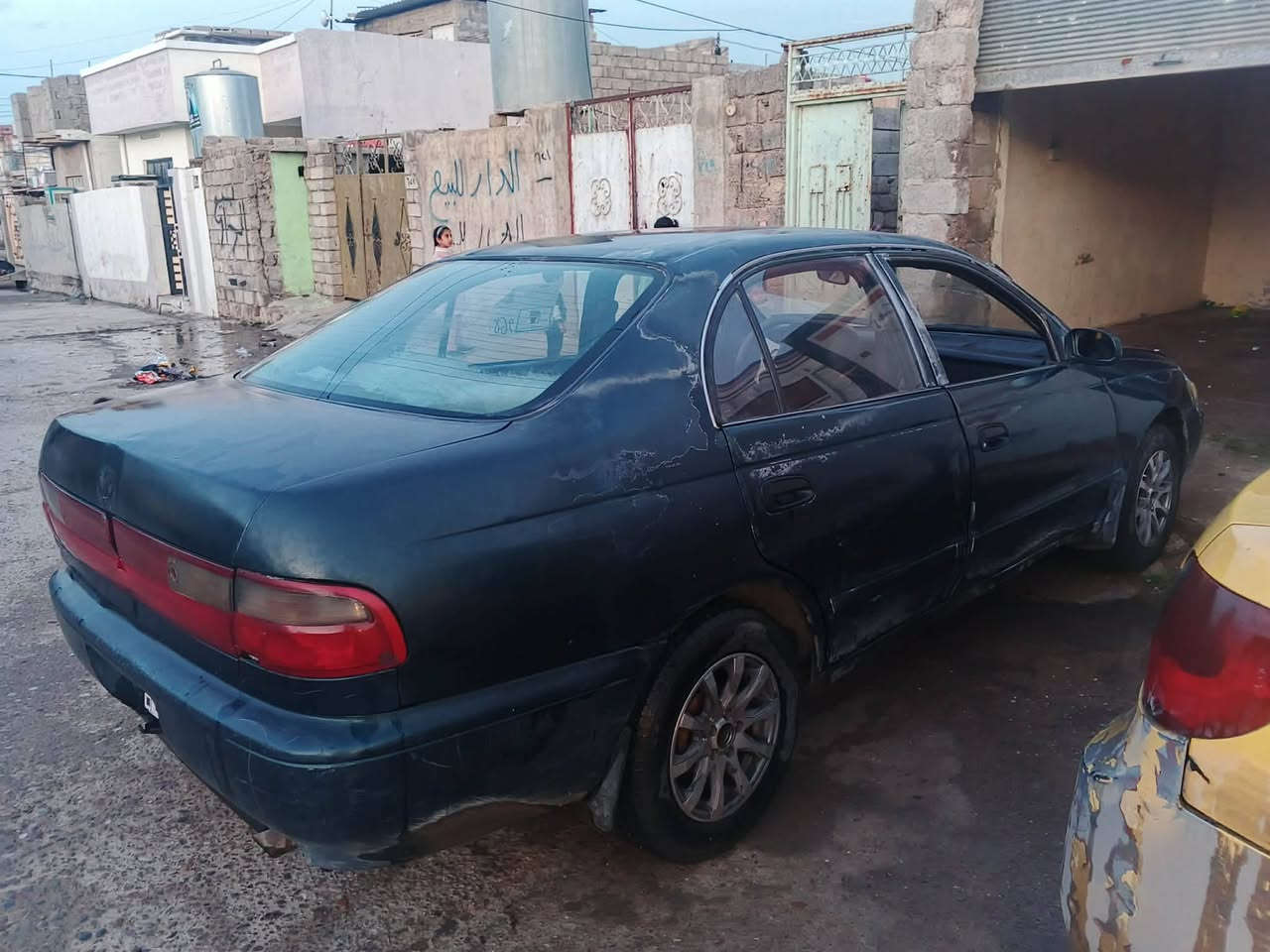 السلام عليكم سياره فرخ بطه موديل1992 للبيع رقم نينوى شرط التحويل محرك بي نفخ  كير شرط السعر 35وبيه مجال عنوان موصل حي التنك الستفسار أكثر انتصل على الرقم ***********
