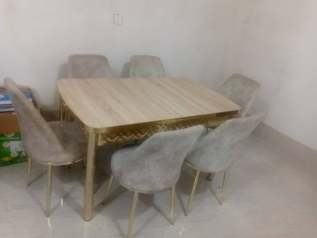 ئه م ميزي نان خواردنه بؤ فرؤشتن شوين بنضلاوه /ز-م____*********** أربيل, العراق
