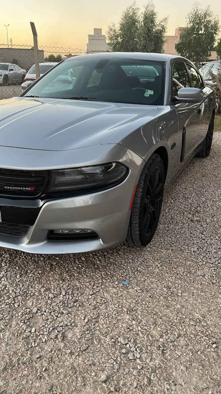 السلام عليكم
جارجر SXT موديل 2016 رقم بغداد صبغ دعاميه اماميه فقط كفاله من الصبغ والحادث ماشيه 145 حقيقي مال جناي تجي وشوف بعينك احله من الصور بيع فقط  *********** مكان السياره حله
