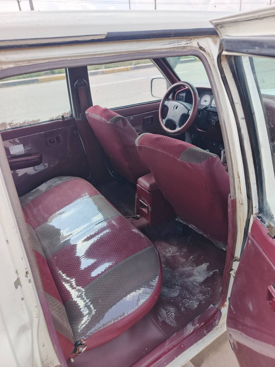 بيكم دير مديل 2006 سيارة خير من الله مال عر وجر 
صرف بانزين تنسى ماتصرف كابريتر 
تحويل نفس اليوم مو ثاني يوم 
سيارة مسويلهة حمام ودوشمه عامه من ابطاين بيبان ارضيه فرشة كشنات دشبول دوسات غرفة جديدة أحسن من وضع الشركة سعر 35 وبيهة مجال عواني واسط الكوت مركز المدينه 
‏‪***********‬‏ تصل وكلهة سهلة
