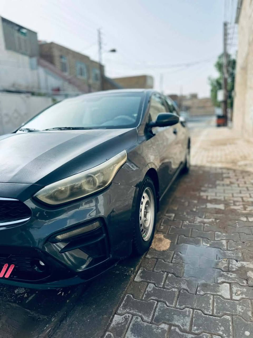 السلام عليكم للبيع كيا فورتي 2019 سيارة حلوة ومال جناي مكينة 2000 دووش لاتنقيص ولاتبخير شرط وكير AT المرغوب وصدر وتبريد ثلج تدفئه كلها كاملة ماناقصها اي شي سيارة  شاشة كبيرة تدعم كار بلي وتحكم ستيرن جهتين شاشة اعطال 3 انضمة قيادة تحديد مسار سياقه ذاتيه دخول ترحيب رادار امامي ( السياره 3 قطع صبغ بدون تبديل ليبل واحد) (وبدون دواخل ) السونار موجود بلمنشور رقم بغداد انگليزي  بسمي تحويل مباشر مكاني نجف السعر 120 والشراي يتصل وبلخدمة ***********
