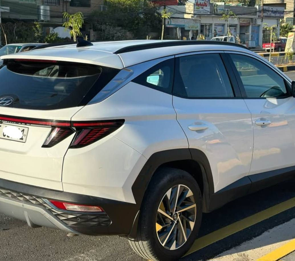 سلام عليكم  توسان خليجي 24 فول مواصفات  عدا بانوراما ماشي35كم فقط باب خلف السكن ربع صبغ بدون دواخل 
سعر، 208
***********
*********** موصل, نينوى
