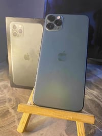 آيفون 11 برو ماكس • ٦٤ جيجا • سماعه داخليه