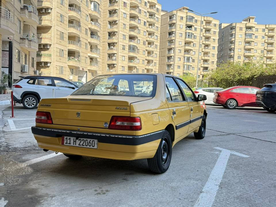 سلام عليكم البيع بيجو لميس موديل ٢٠١٦ دشبول جديد ماشيه ٦٤ الف مكفوله من الضربه والصبغ والتبديل مكينه كير وضع شركه مدوشمه كامله سياره بسمي رقم بغداد مكاني الكرخ ***********
