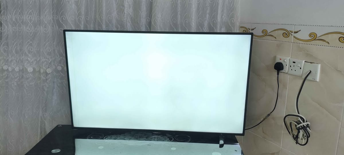 تەلەفزیۆن سەنی شاشە ٥٠ بۆ فرۆشتن 
دوو سەماعەیە دانەیەکی تێکچووە و شاشەکەی خەتێکی سەوزی زۆر باریکی هەیە لە وێنە سپیەکە دیارە أربيل, العراق


**إذا كنت صاحب هذا الإعلان وتريد حذفه لأي سبب، رجاءا أرسل رسالة إلى الدعم الفني**