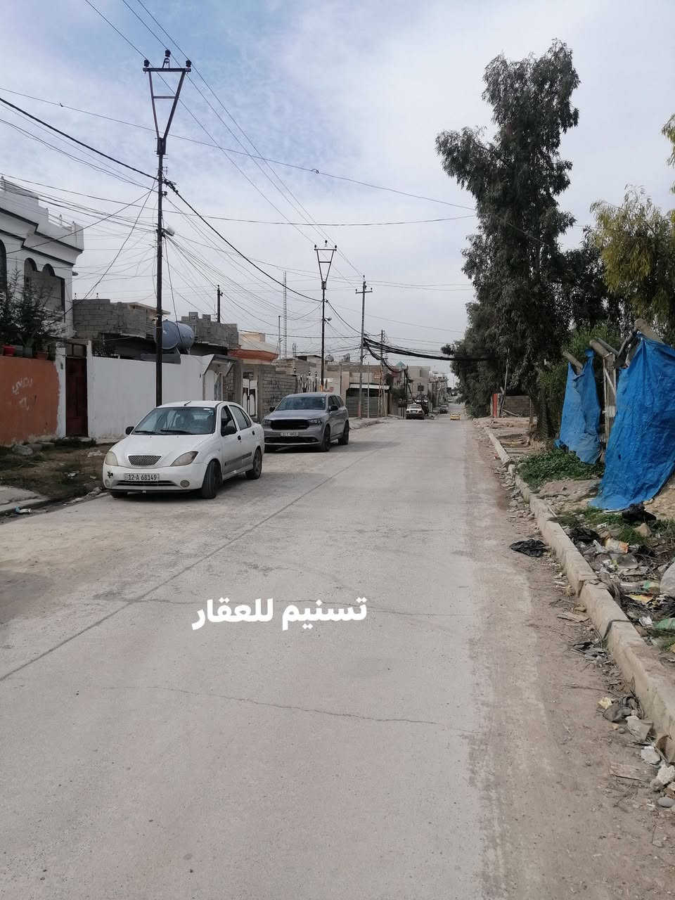 أرض للبيع (سعر مناسب) 
الموقع : حي الصديق (قرب جامع الطيار)
المساحة : 200 متر
الواجهة : 10 متر
الاتجاه : شروق ابتدائي
عرض الشارع : 12 متر
المكاتبة مع الشرعي
للاستفسار
***********
***********
نستقبل طلباتكم العقارية بيع شراء ايجار
