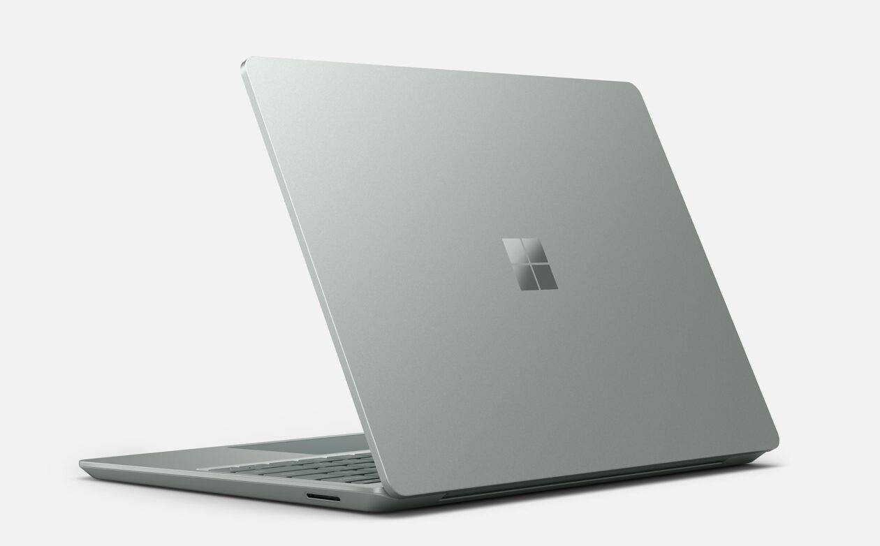 Microsoft Surface Laptop Go 2 
 لابتوب أنيق وخفيف يناسب
 • المعالج: Intel Core i5‑1135G7 
(الجيل الحادي عشر)
• الرام: 16GB 
• التخزين: 256 GB
• الشاشة: 12.4” PixelSense™ لمس بدقة 1536×1024 (نسبة 3:2)
• الرسوميات: Intel Iris Xe مدمجة
• الكاميرا: أمامية 720p HD مع ميكروفونات مدمجة للمكالمات
• المنافذ: USB‑C، USB‑A، سماعة 3.5 مم، Surface Connect
• النظام: Windows 11
• الوزن: خفيف جدًا ~1.125 كغم 
 السعر 450 الف 
بغداد الحارثية 
***********
