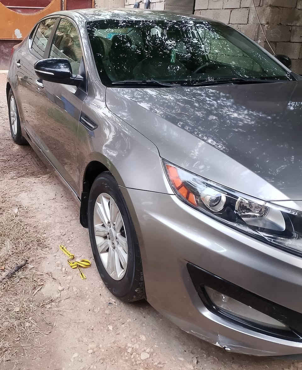 سلام عليكم
ابوتيما 14
امريكي بيه صبغ جاملغي خلفي اوبنيد بي جلاتين بجمه كبس ليبل واحد السياره 
مكينه 2400
تحكمات استيرن 
اشاير بل مري 
تبريد قطعتين 
شاشه ايباد 
يدات اربع نيكل
رقم  بغداد انكليزي اوهزه جديده 
مكان السياره بابل
السعر 115
اتصل او واتساب ***********
