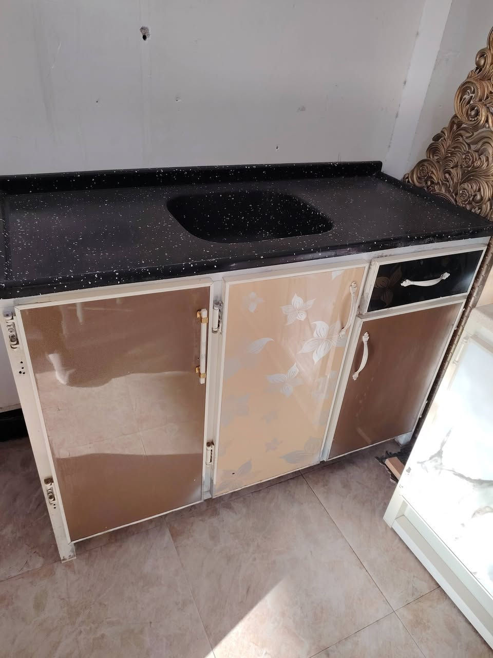 طباخ شغل بشرط على فحص كلش نصيف سعر ١٠٠ الف سنك مرمر متر ونص مواد اصلي حطاطه سعر ٨٠ الف نهاية غساله وتماتيك ١٣ كيلو سامسونك شغل بشرط على فحص نضافه فول سعر ٢٥٠ الف العنوان الفلوجة حي المعلمين قرب جامع سعد *********** ***********
