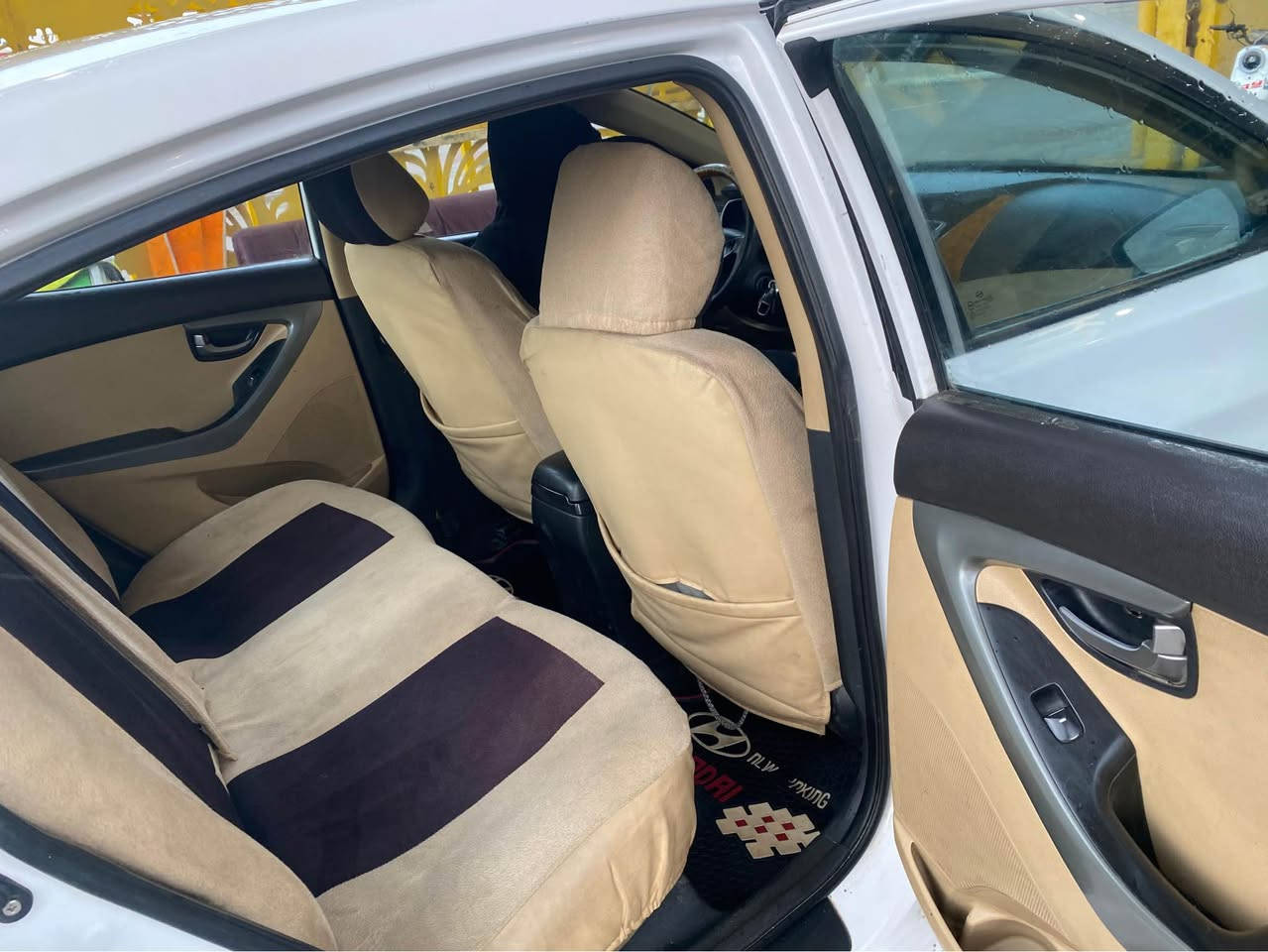 Elantra2012

للبيع 
رقم بغداد مشروع وطني 
مواصفاتها معروفه 
مكانها كركوك 
تفاصيل اتصل 

0789 129 5181
*********** كركوك, العراق
