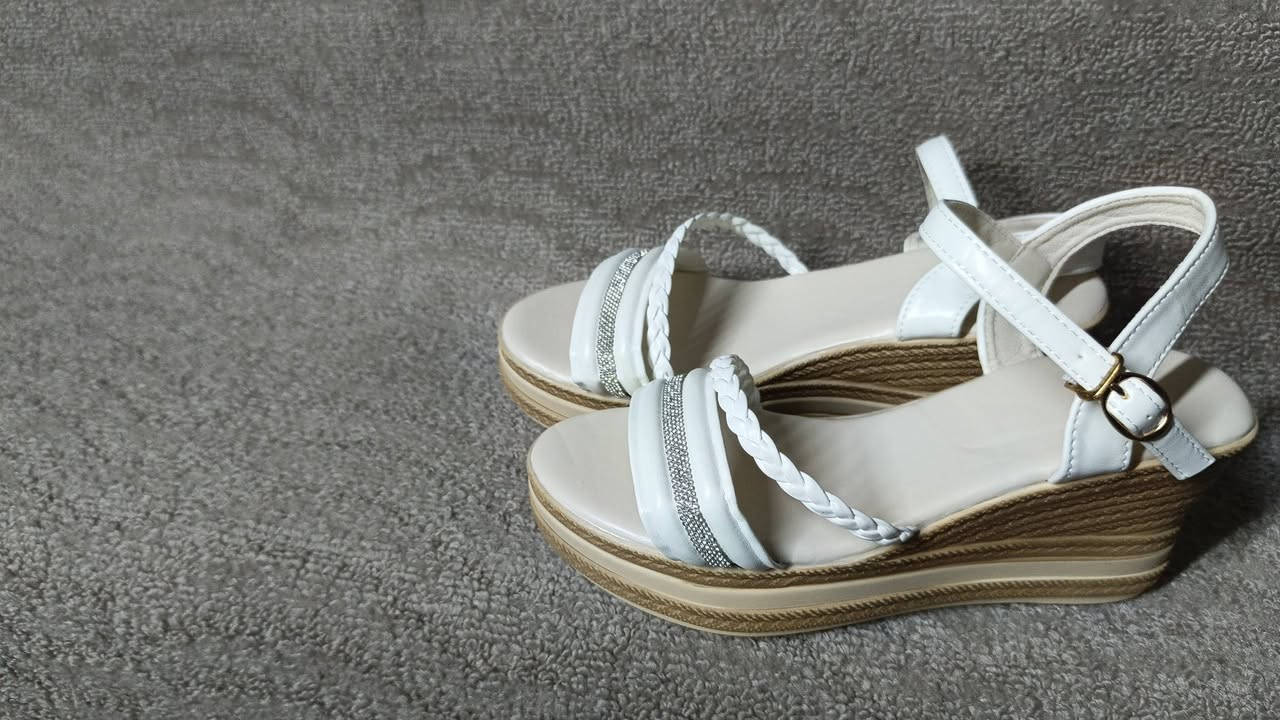 سعره الحذاء عشره وتوصيل ٣ للحله


**إذا كنت صاحب هذا الإعلان وتريد حذفه لأي سبب، رجاءا أرسل رسالة إلى الدعم الفني**